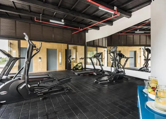 New Apt Wifi Sauna Gym At Medellin
